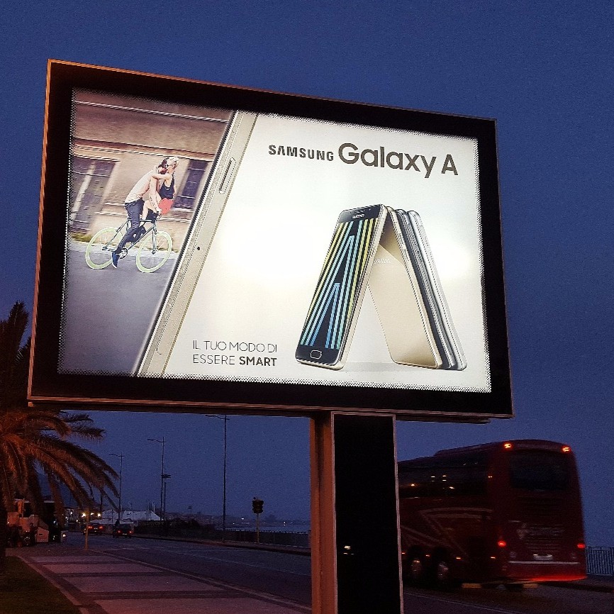 Outdoor LED Screen Digital Billboard Metal Steel Structure Billboard